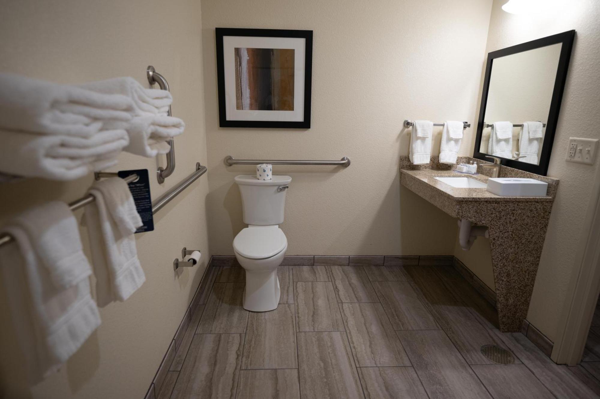 Cobblestone Hotel&Suites - Lamar Esterno foto