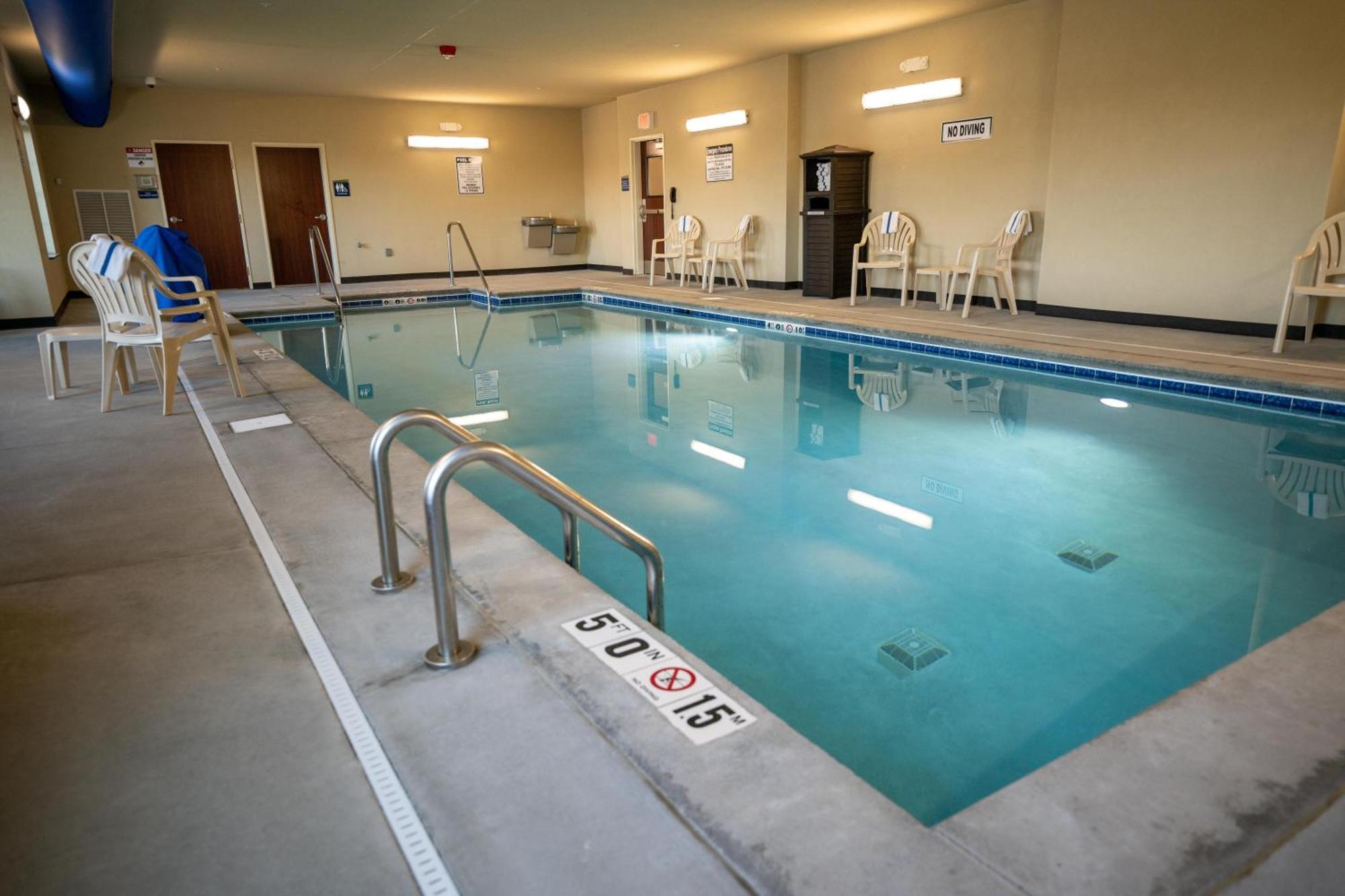 Cobblestone Hotel&Suites - Lamar Esterno foto