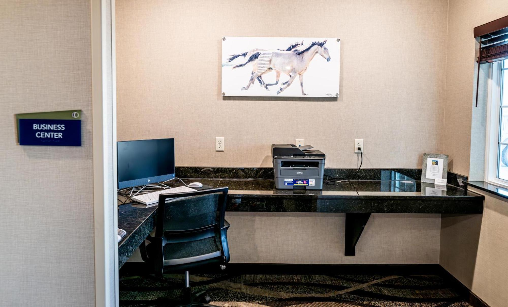 Cobblestone Hotel&Suites - Lamar Esterno foto