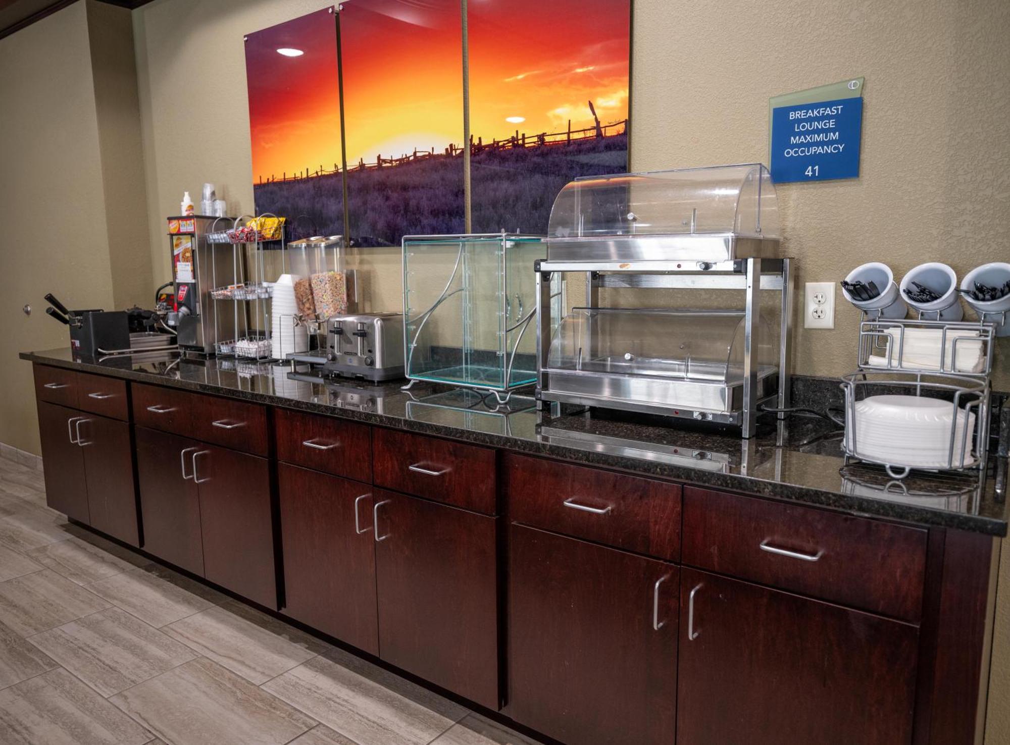 Cobblestone Hotel&Suites - Lamar Esterno foto