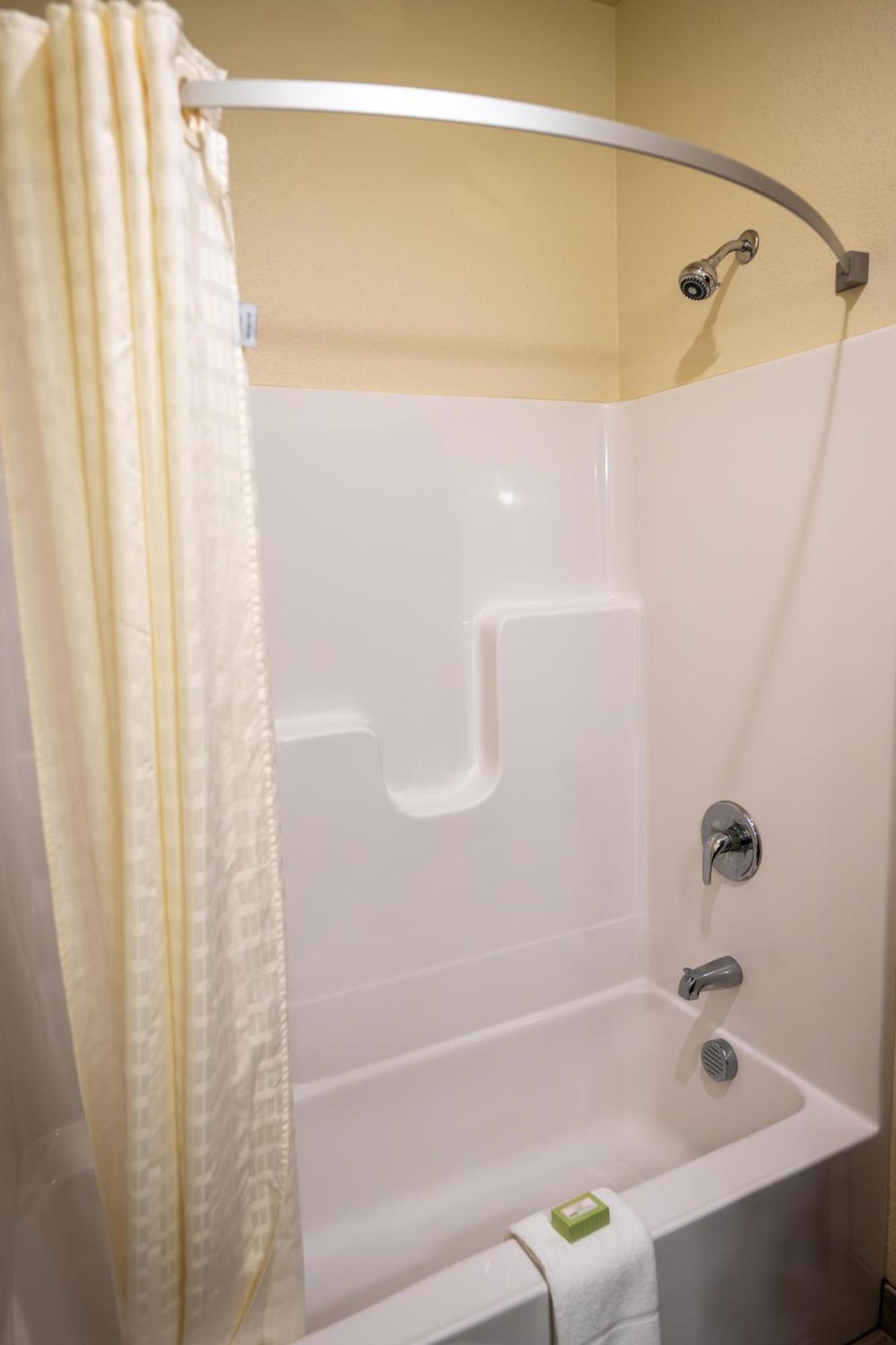 Cobblestone Hotel&Suites - Lamar Esterno foto